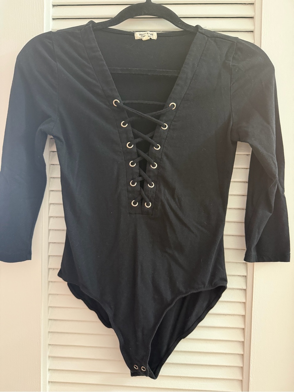 Heart & Hips Women’s Black Lace-Up V-Neck Bodysuit Size Small